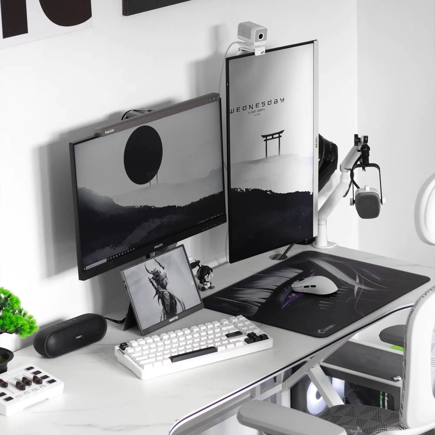 Astra’S Gaze Gaming Glass Mousepad